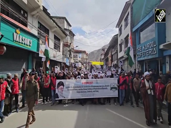 Kargil erupts in huge rally condemning Khamenei’s assassination amid intensifying Iran war