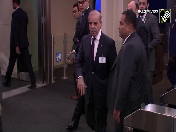 Big Diplomatic blow to Islamabad as Iran denies meeting any US led delegation in Pakistan | West Asia