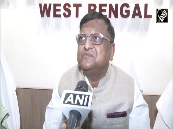 WB CEO clarifies no CCTV off, postal ballot opening as per rules; TMC leaders’ dharna continues