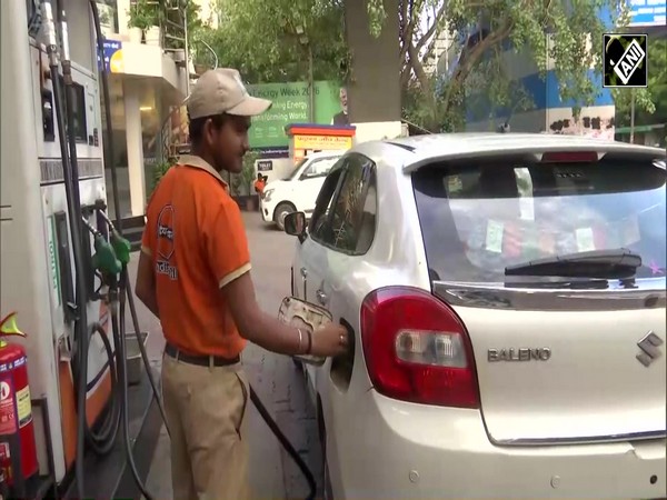 “ सरकार का मनमर्ज़ी…” Delhi reacts as petrol, diesel, CNG prices surge amid global oil tensions