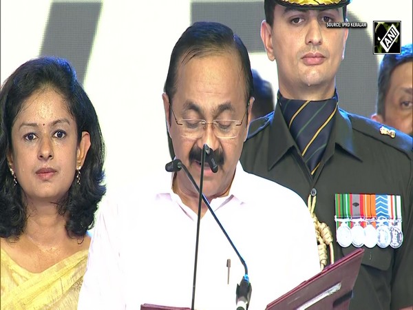 Must Watch! Congress leader VD Satheesan takes oath as Chief Minister of Keralam