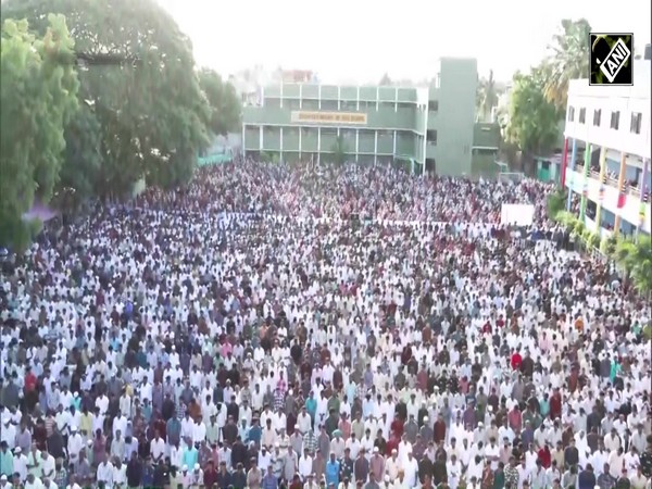 Devotees Offer Eid Al-AdhaNamaz in Large Numbers Across India, festive fervour grips cities