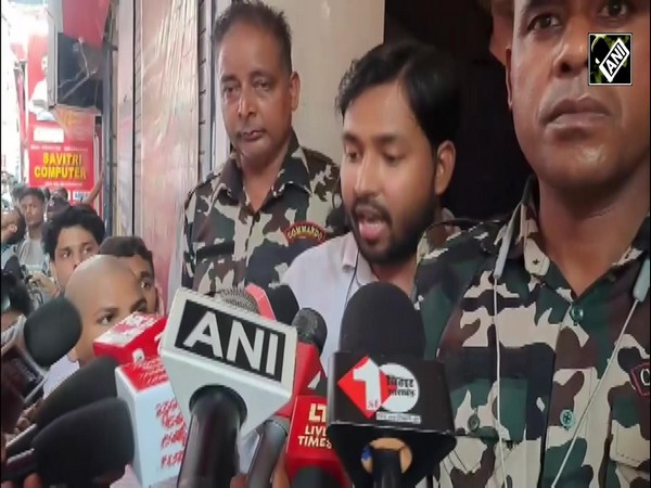 Patna: Khan Sir steps addresses angry students agitating outside coaching institute against firing