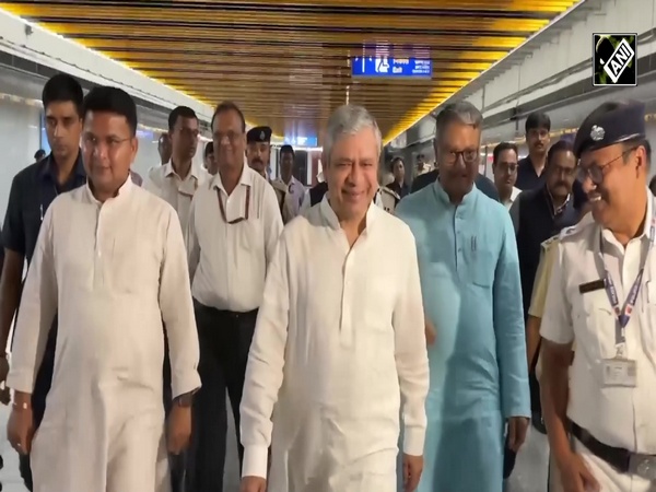 Union Minister Ashwini Vaishnaw announces 60 new generation trains for Kolkata metro