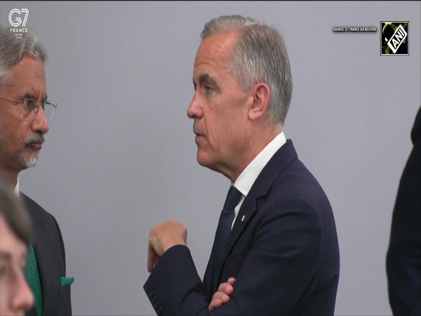 Viral Moment! Cameras catch Canadian PM Mark Carney, EAM Jaishankar's serious, deep discussion at G7