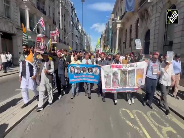 Kashmiris in London stage massive march against human right violations in PoJK