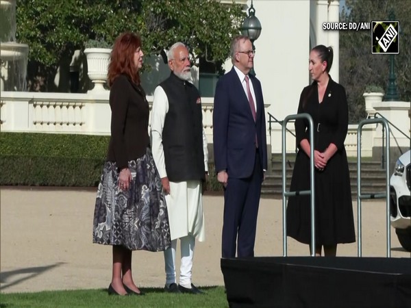 Must Watch! Prime Minister Narendra Modi receives guard of Honour in Melbourne, Australia