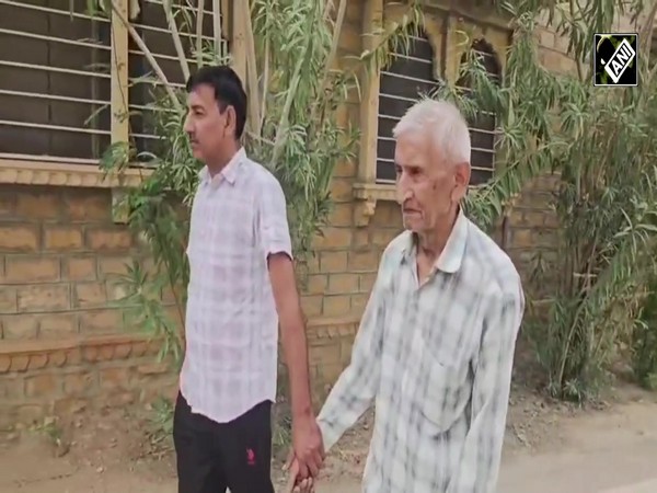 Army veteran and 1971-war-hero Captain Chunnilal alleges land-fraud in Jaisalmer, Rajasthan