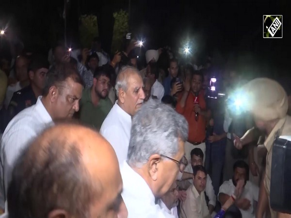 Congress stages nationwide protest as Delhi Police detained Rahul Gandhi for pro-CJP protest at 7LKM