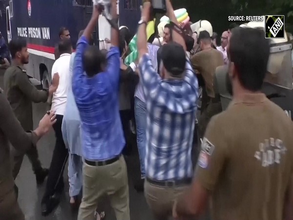PoK situation escalates! Security forces launch crackdown on demonstrators in Lahore