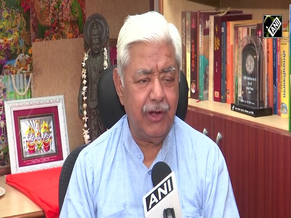 VHP International President Alok Kumar ‘brutally’ slams Rahul over calling RSS a “bunch of jokers”