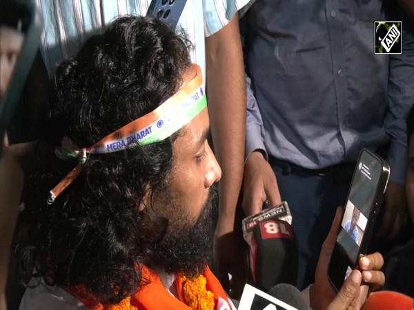 JSSC-CGL cancellation: Devendra Nath Mahato speaks with Sonam Wangchuk via video call