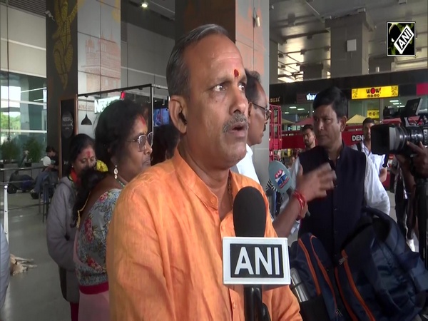 21 pilgrims rescued from Nepal floods return to India; EAM Jaishankar welcomes them in Delhi
