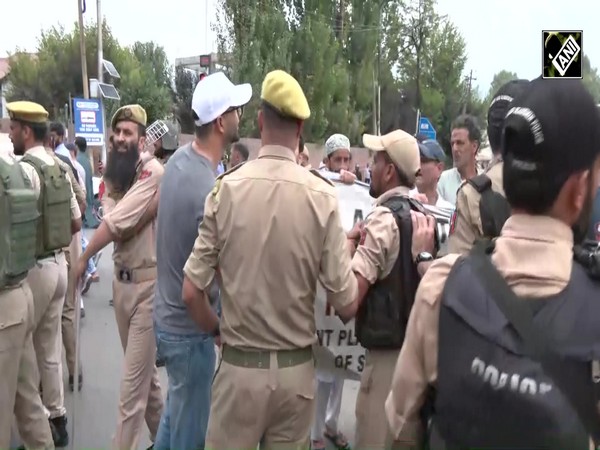 BJP, National Conference workers clash with J&K Police amid NC’s protest against BJP led Centre govt