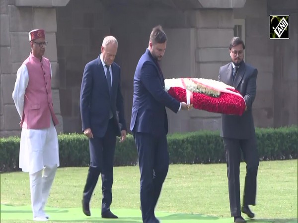 Polish PM Donald Tusk pays tribute to Mahatma Gandhi at Raj Ghat during India visit