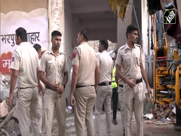 Body recovered after building collapse in Delhi’s Harsh Vihar, rescue operation continues