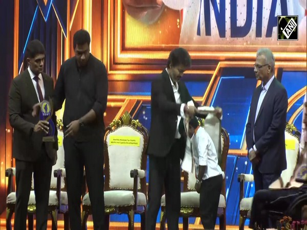 WATCH! Tamil Nadu CM Vijay Kneels down to honour Paralympians, heartwarming gesture wins hearts