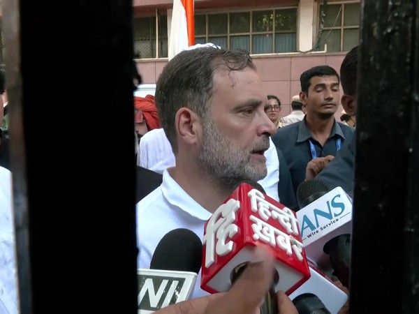 “Modi, Shah hijacked the country!”, Rahul Gandhi seeks meeting with CEC Gyanesh Kumar amid protest