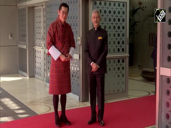 EAM Jaishankar welcomes Bhutan King Jigme Khesar, wife Jetsun Pema in India