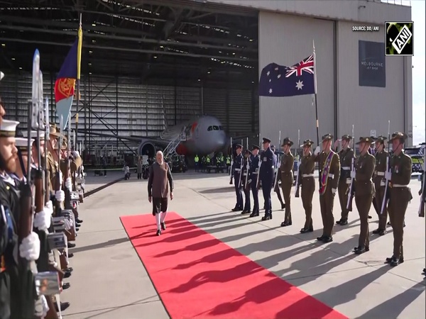 Watch! Prime Minister Narendra Modi emplanes for New Zealand after concluding Australia visit