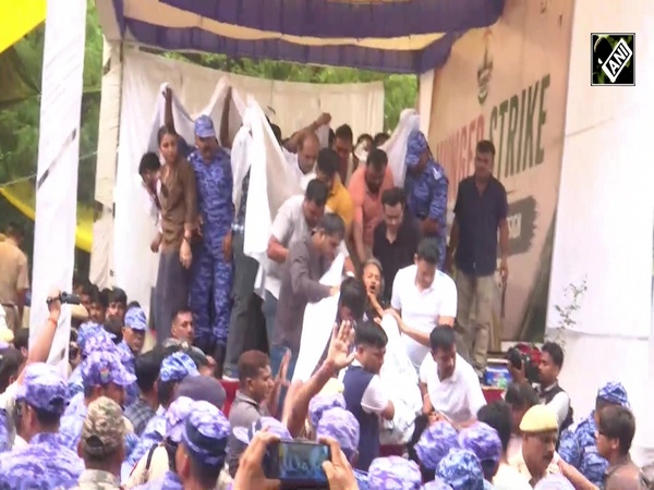 21-DAY HUNGER STRIKE: Delhi Police taken Activist Sonam Wangchuk to the hospital