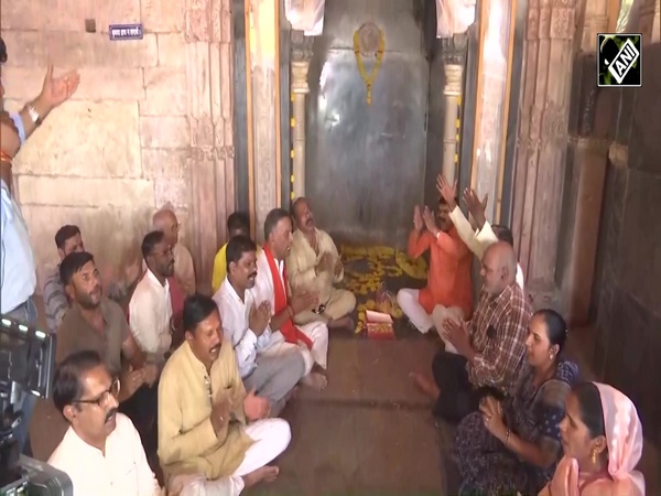 Devotees throng Bhojshala temple, prayers, offerings offered after historic High Court judgment