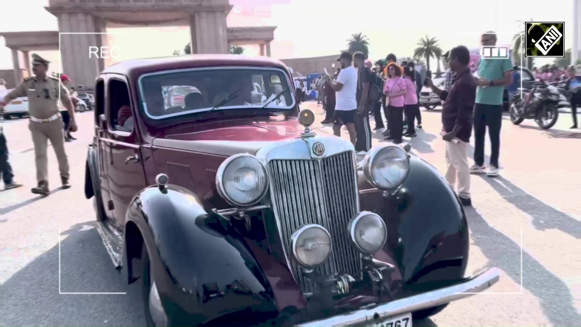 Vintage car rally stuns Lucknow as elegance and history cruise through city streets