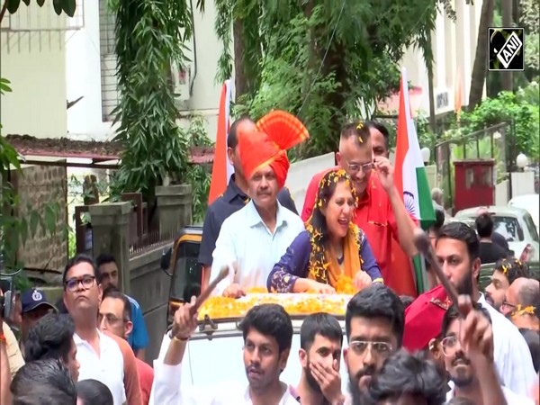 Lt Col. Purohit receives grand welcome at Pune residence after acquittal in 2008 Malegaon Blast Case