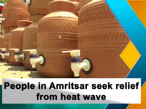 People in Amritsar seek relief from heat wave