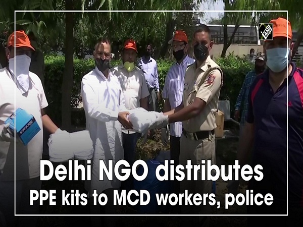 Delhi NGO distributes PPE kits to MCD workers, police