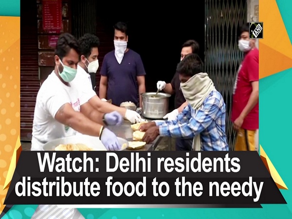 Watch: Delhi residents distribute food to the needy