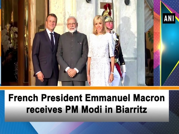 French President Emmanuel Macron receives PM Modi in France