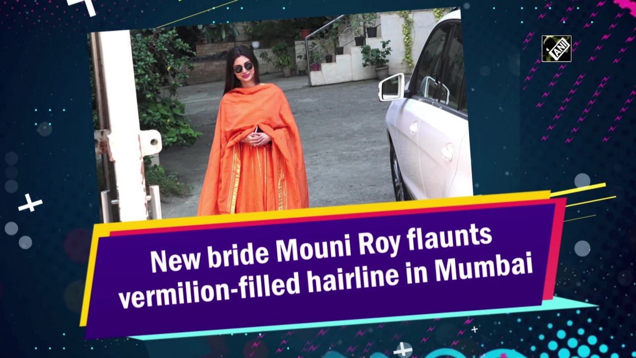 New bride Mouni Roy flaunts vermilion-filled hairline in Mumbai