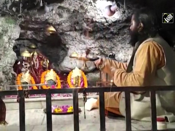 Watch: Priest performs Aarti at Mata Vaishno Devi Gufa Yog Mandir in Dehradun