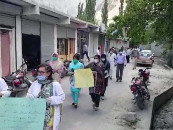 Covid-19: Doctors hold protest march against ‘autocratic’ govt. in Gilgit Baltistan
