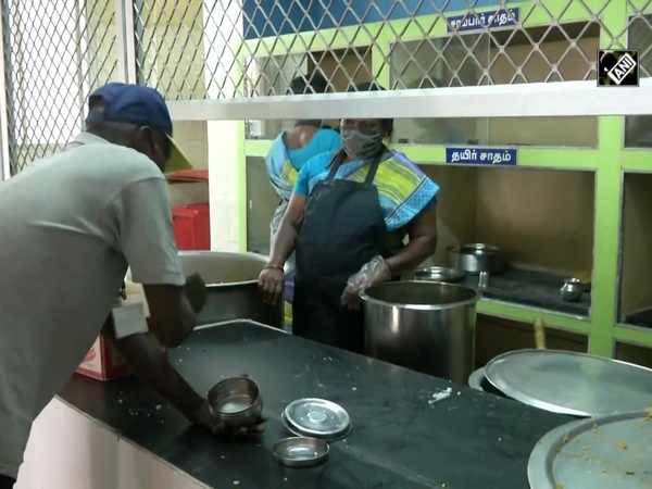 Amma canteen in Chennai proves to be blessing for needy amid lockdown