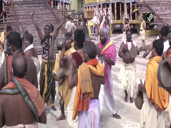 Kolkata’s ISKCON Temple conducts ‘Rath Yatra’ rituals in premises