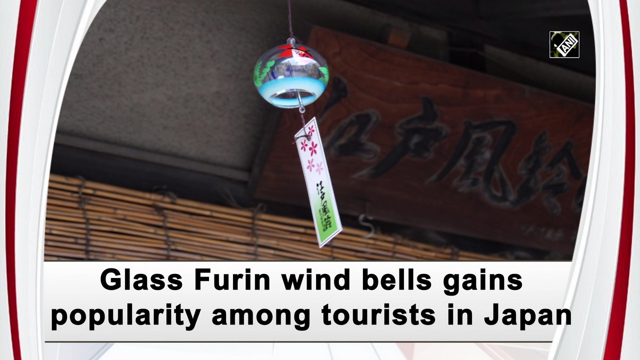 Glass Furin wind bells gains popularity among tourists in Japan