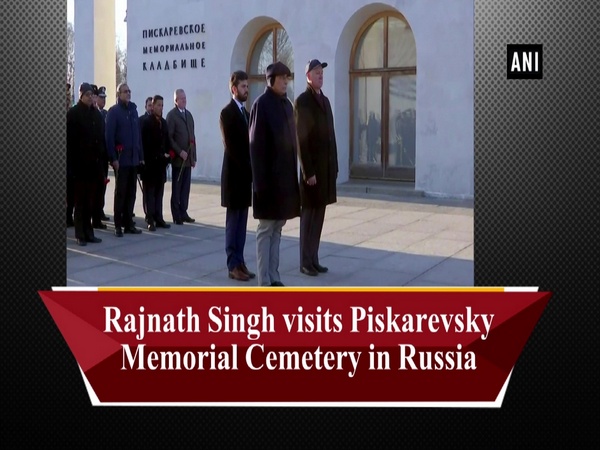 Rajnath Singh visits Piskarevsky Memorial Cemetery in Russia